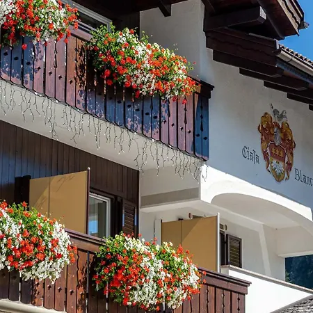 Ciasa Blancia Bed & Breakfast