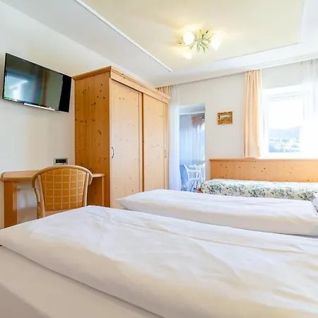 Bed & Breakfast Ciasa Blancia 2*