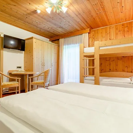 Bed & Breakfast Ciasa Blancia 2*